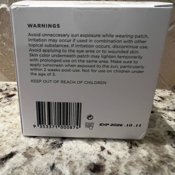 Microdart Blur Patch for Dark Spots - White and Pink - Picture 5 of 6